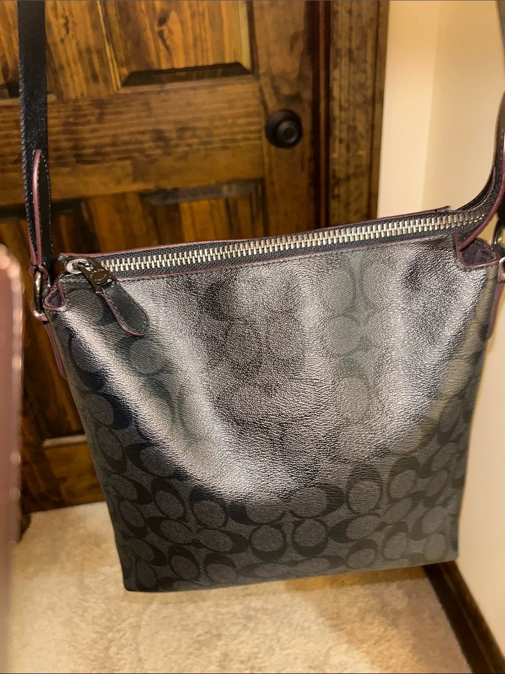 Coach Men's Signature Messenger Bag in Charcoal/Black